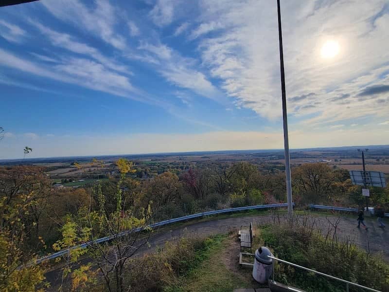 Elk Mound Hill Castle - Image 2