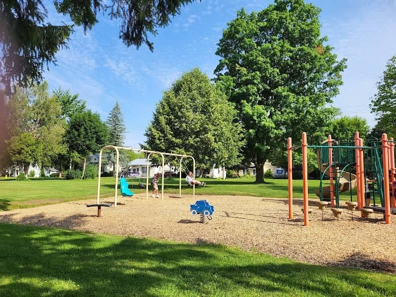 East Ward Park - Image 2