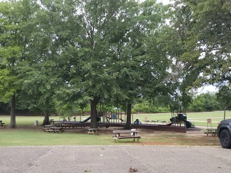 Saltillo City Park - Image 1