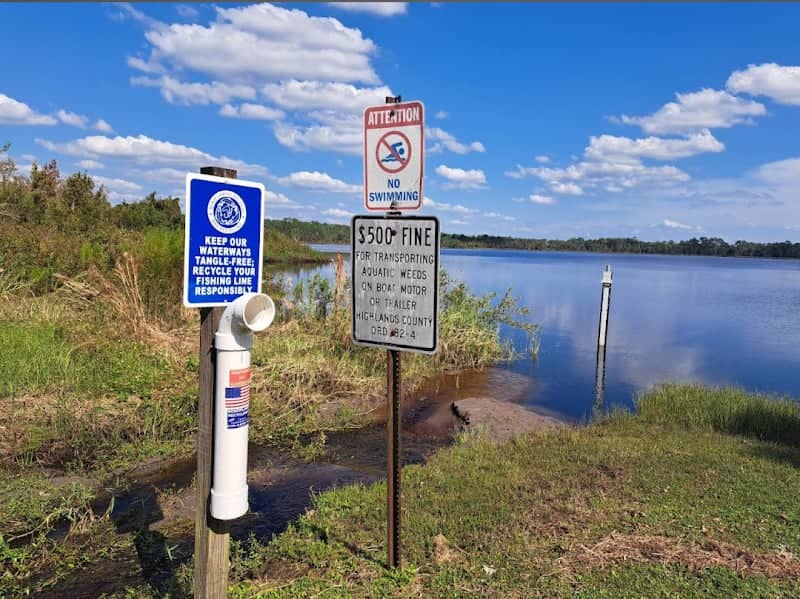 Wolf Lake - Boat ramp - Image 2