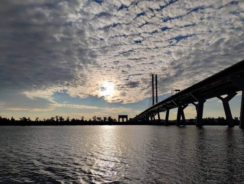 Sunset Champlain Bridge - Image 3