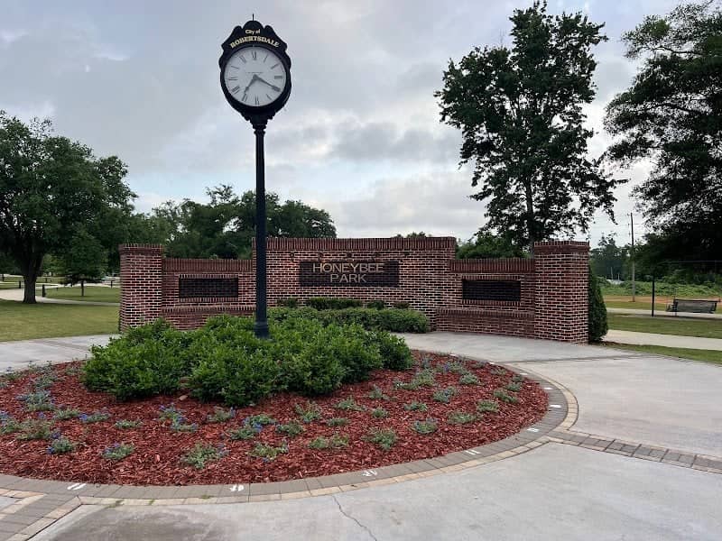 Honey Bee Park - Image 2