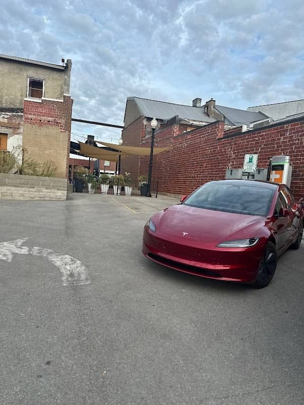 ChargePoint Charging Station - Image 1