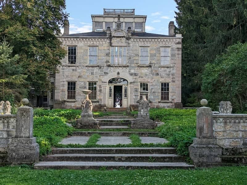 Morland Place - Image 1