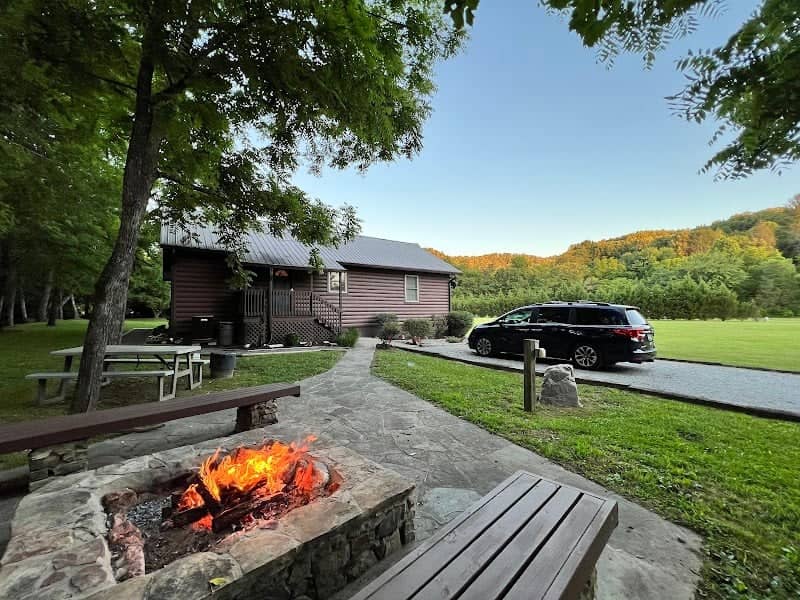 Climbing Bear Creekside Cabin - Image 3
