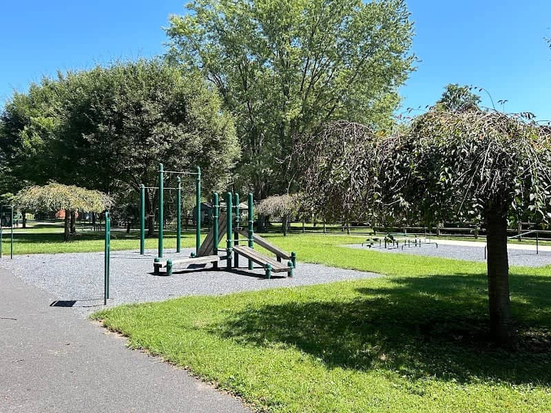Bridgeview Park - Image 2