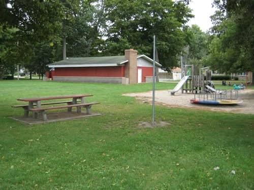 Maple Park Lions Park - Image 1