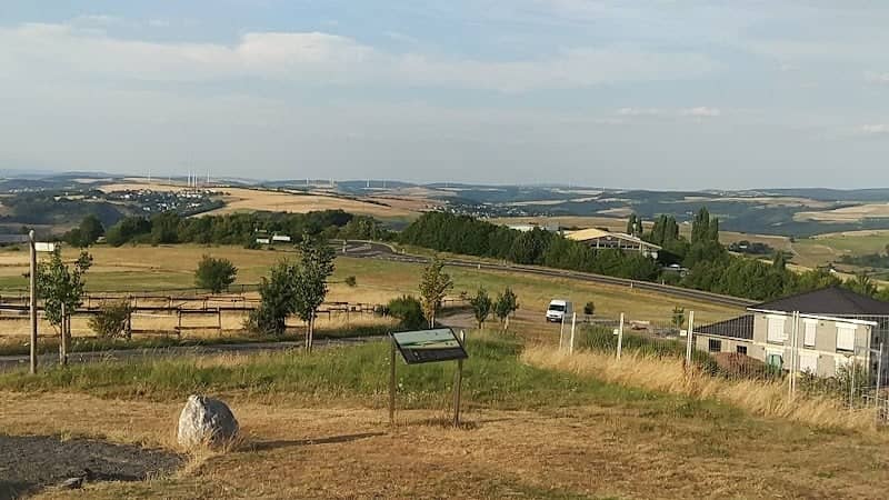 Kriegerdenkmal auf dem Höthkopf, pellingen - Image 1