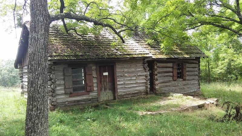 Snelson Brinker Cabin - Image 2