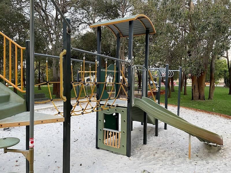 Illawong Park - Image 2