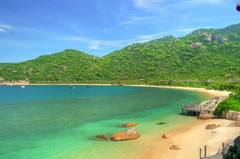 Hoa Lan Island Resort - Image 1