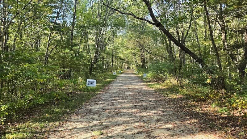 Southern New England Trunkline Trail Franklin Trailhead - Image 2