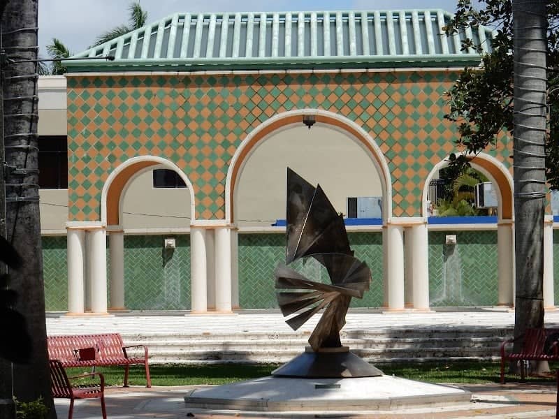 Sanborn Square - Image 3