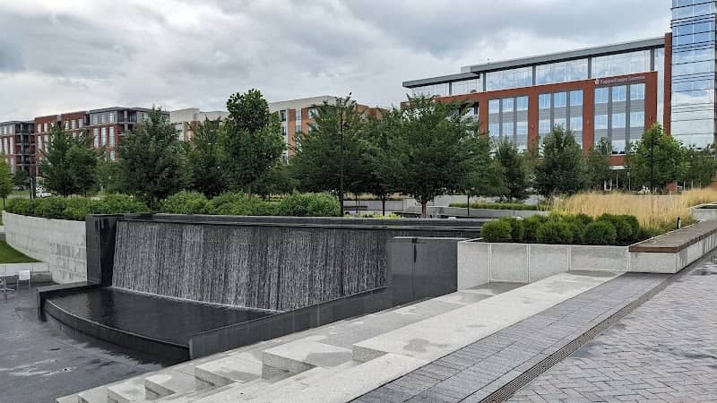 Riverside Crossing Park Plaza - Image 3