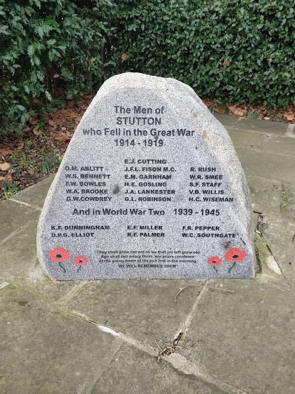 Stutton's soldiers memorial - Image 1