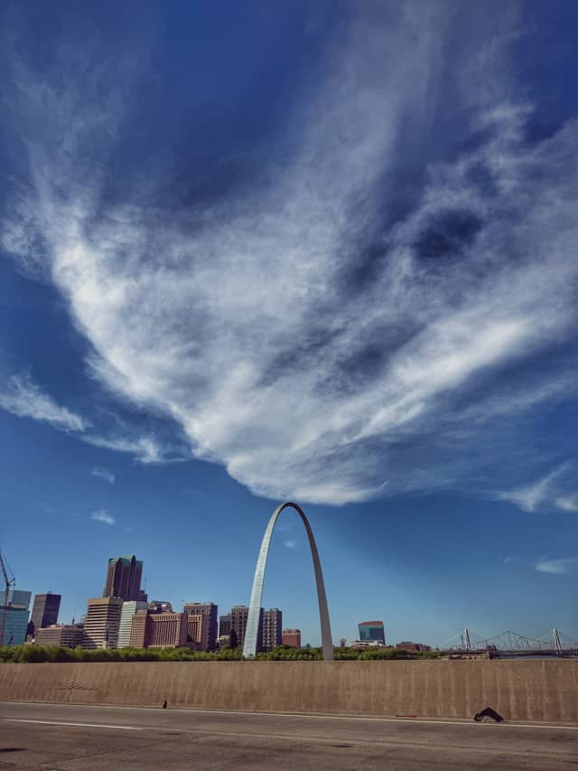 Gateway Arch and St. Louis Skyline - Image 1