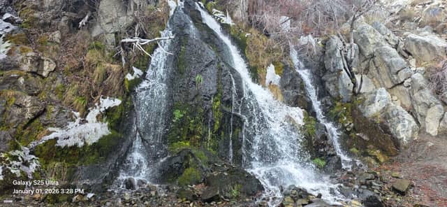 Kings Canyon Waterfall - Image 1