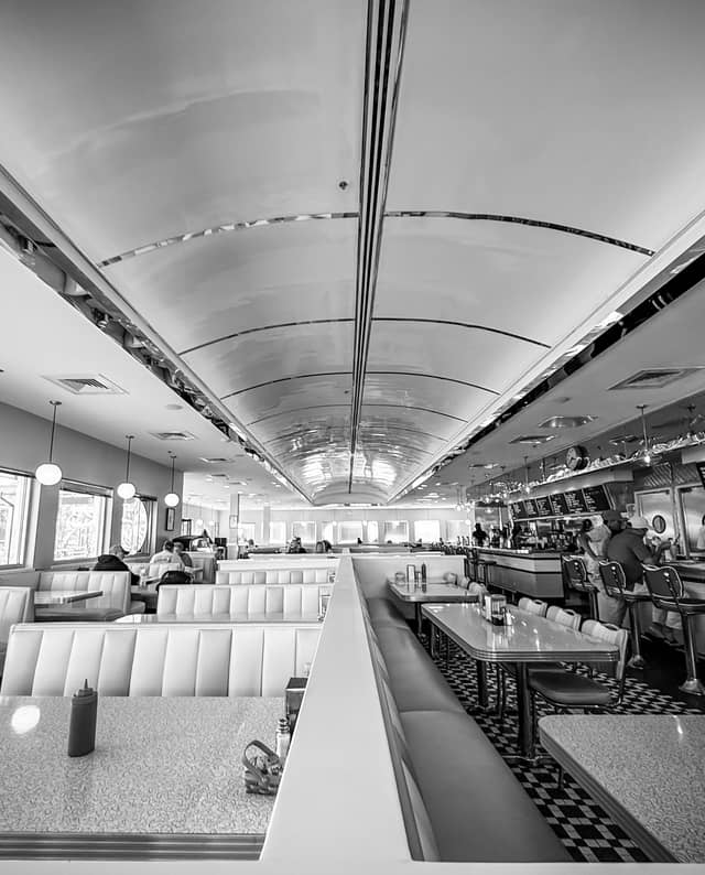Sunliner Diner - Image 2