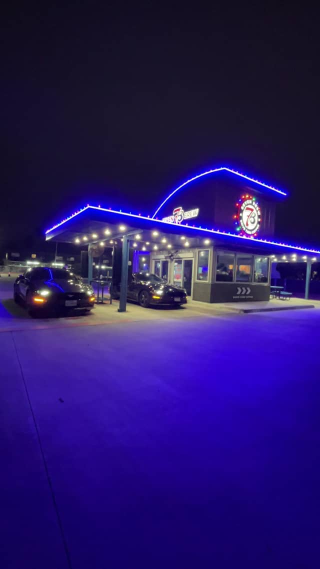 7 Brew Coffee Edinburg - Image 1