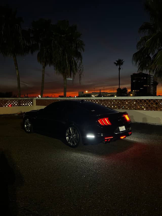 La Plaza Mall Rooftop Parking - Image 1