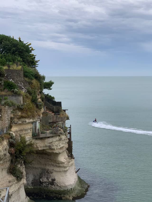 Meschers-sur-Gironde Troglodyte Cliffs - Image 1
