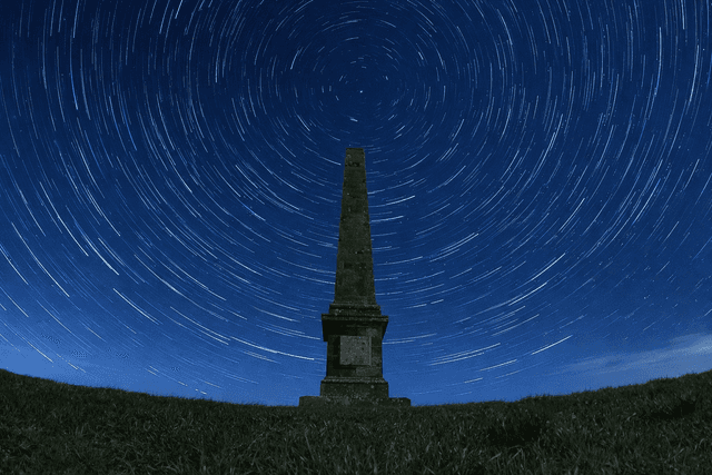 Hopetoun Monument - Image 1