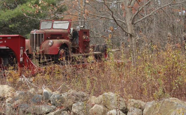 Podunk Road Vintage Truck - Image 1