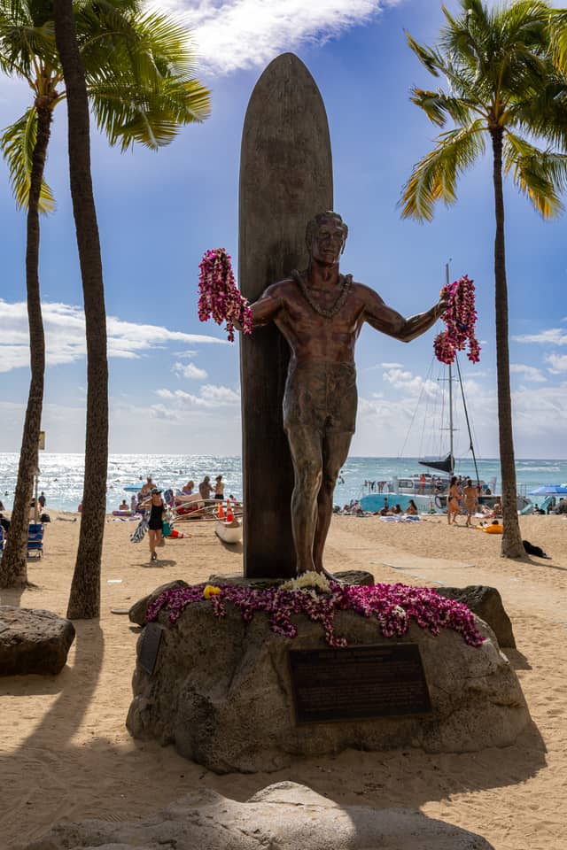 Duke Kahanamoku Statue - Image 1