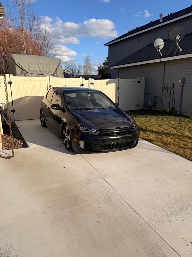 Suburban Driveway Car Shoot - Image 1
