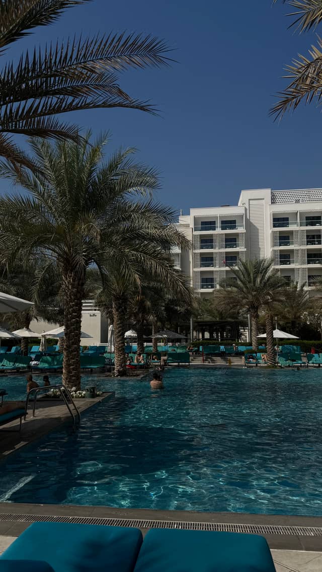 Hilton Abu Dhabi Yas Island Pool - Image 1