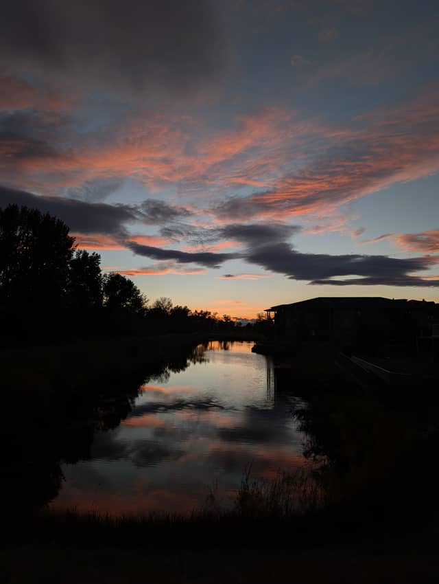 Lineham Acres Sunset Pond - Image 1