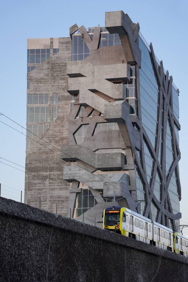 (W)rapper Building - Image 1