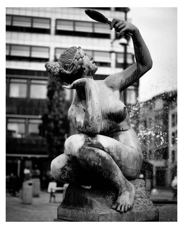 Järntorget Fountain - Image 1