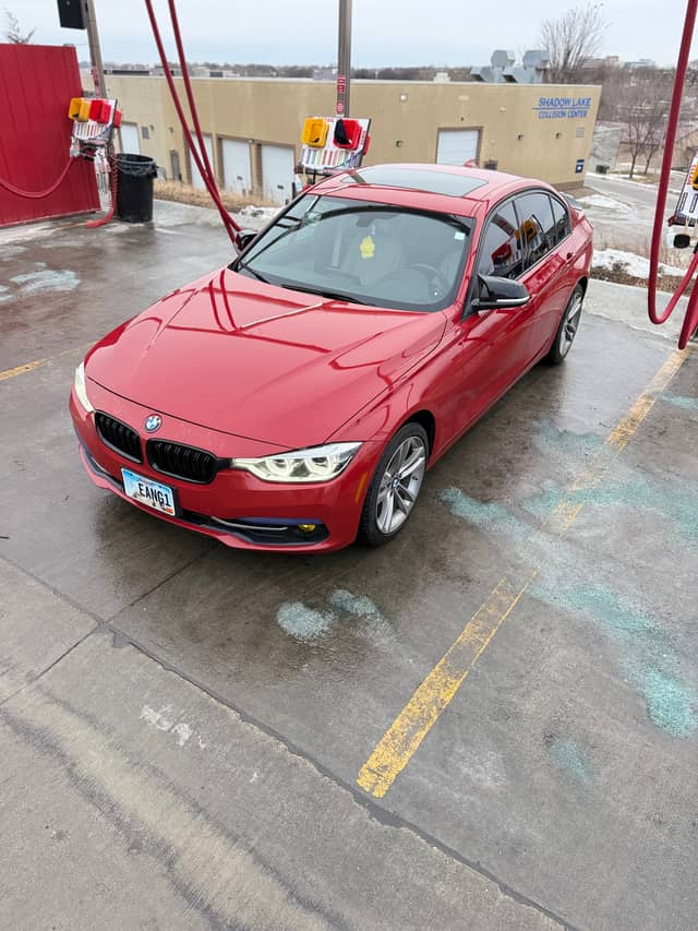 Shadow Lake Car Wash - Image 1