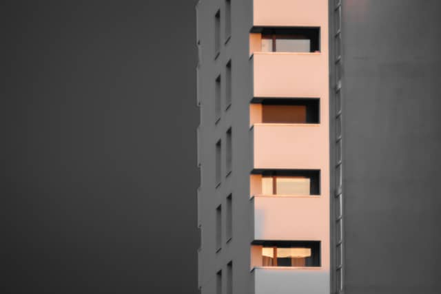 Bolevec Minimalist Facade - Image 1
