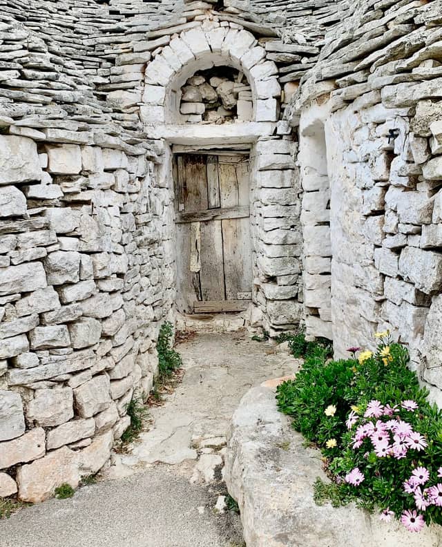 Alberobello Trulli District - Image 1