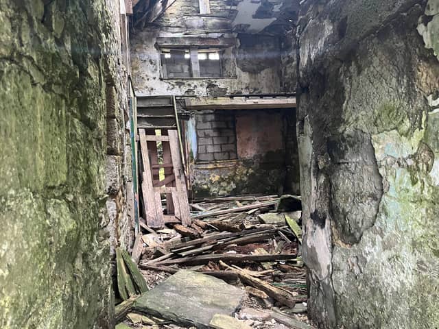 Worsthorne Stone Cottage Ruins - Image 1
