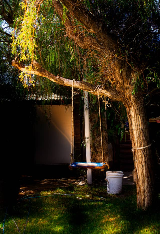 Rustic Garden Swing, Barda del Medio - Image 1