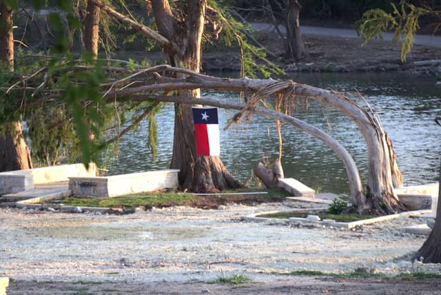 Louise Hays Park Riverfront - Image 1