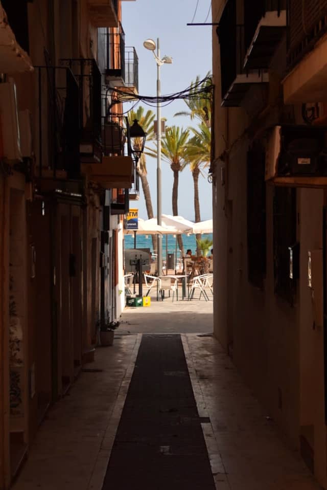 Villajoyosa Old Town Alley - Image 1