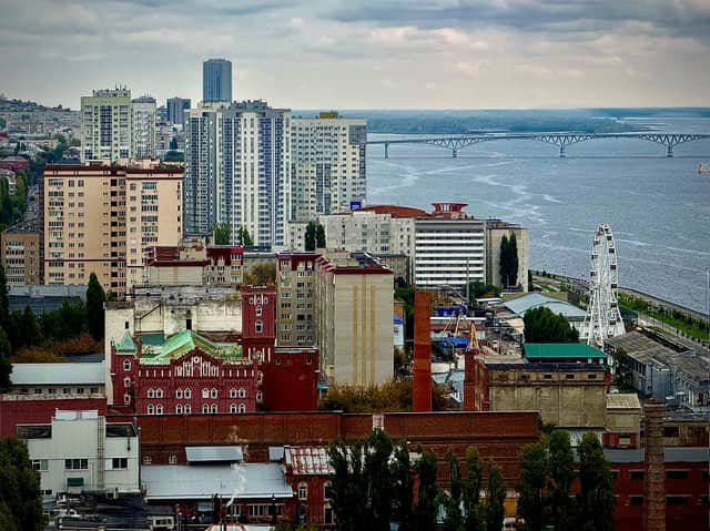 Saratov Embankment and Volga Bridge Overlook - Image 1