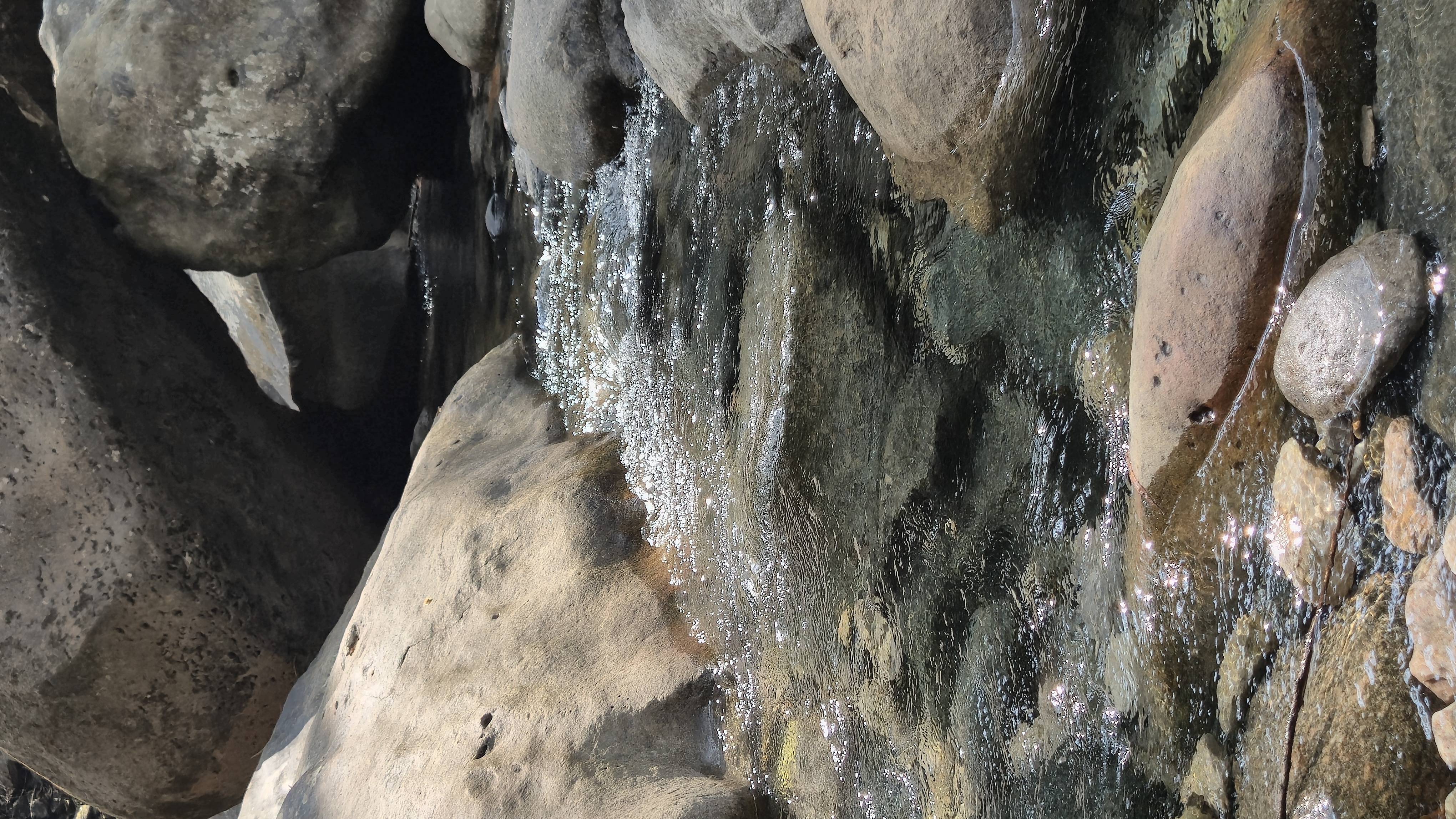 Jubilee Hills Rocky Stream - Image 1