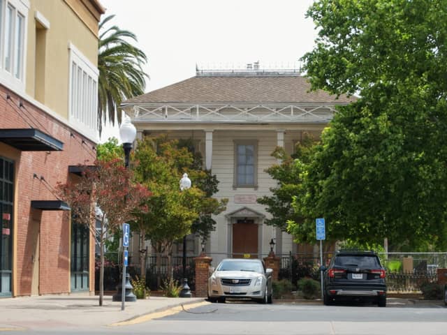 Lawler House - Image 1