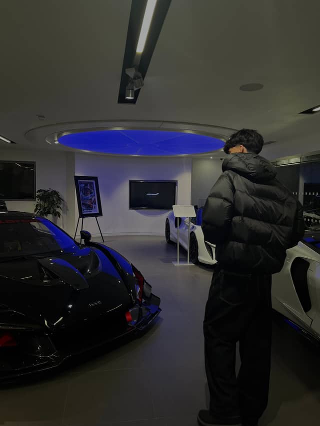 McLaren Manchester Showroom - Image 1