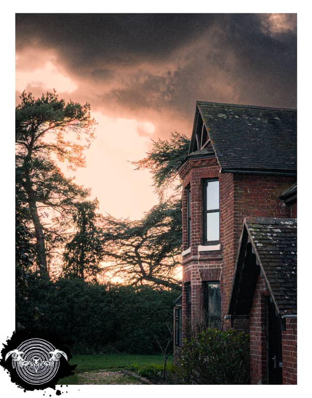 Victorian Brick Manor in Hamble-le-Rice - Image 1