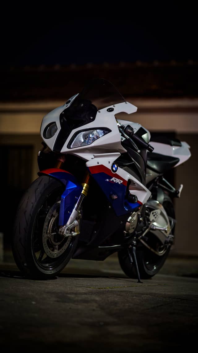 Perozinho Automotive Night Spot - Image 1