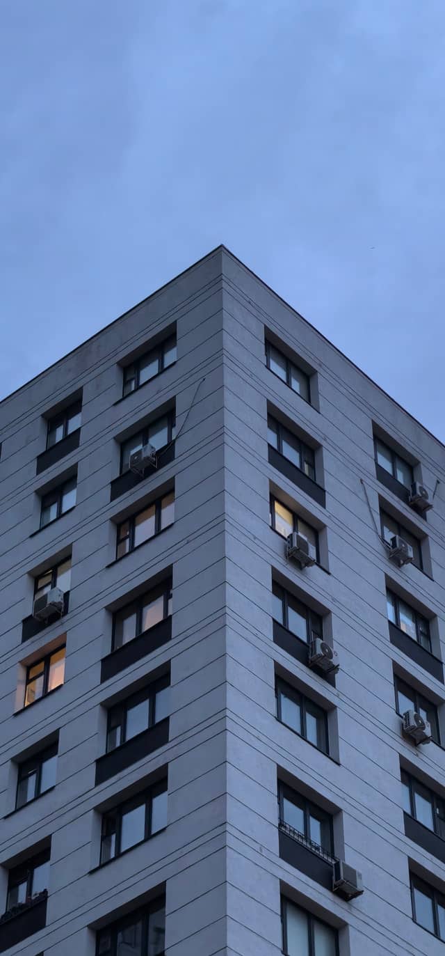 Karamyshevskaya Embankment Architecture - Image 1