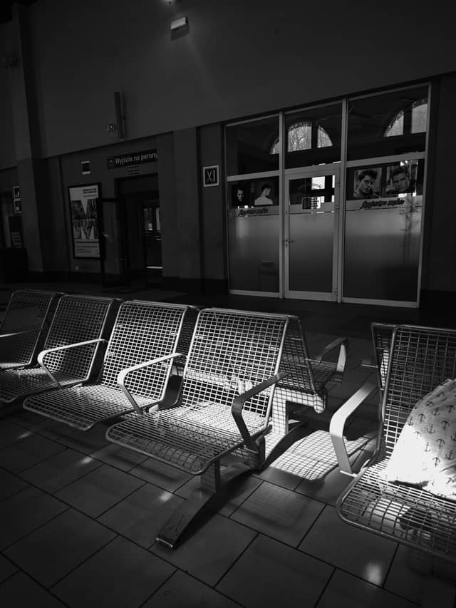 Jelenia Góra Main Railway Station - Image 1