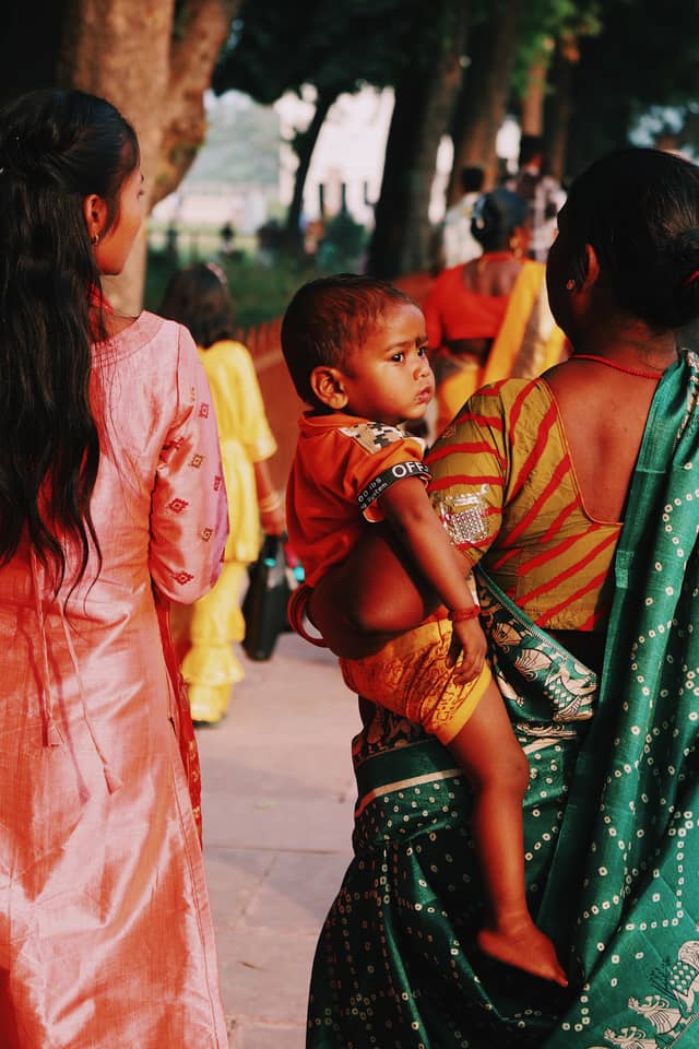 Vibrant Public Park Portraiture - Image 1