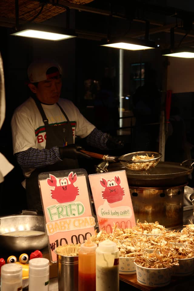 Seoul Plaza Night Market - Image 1